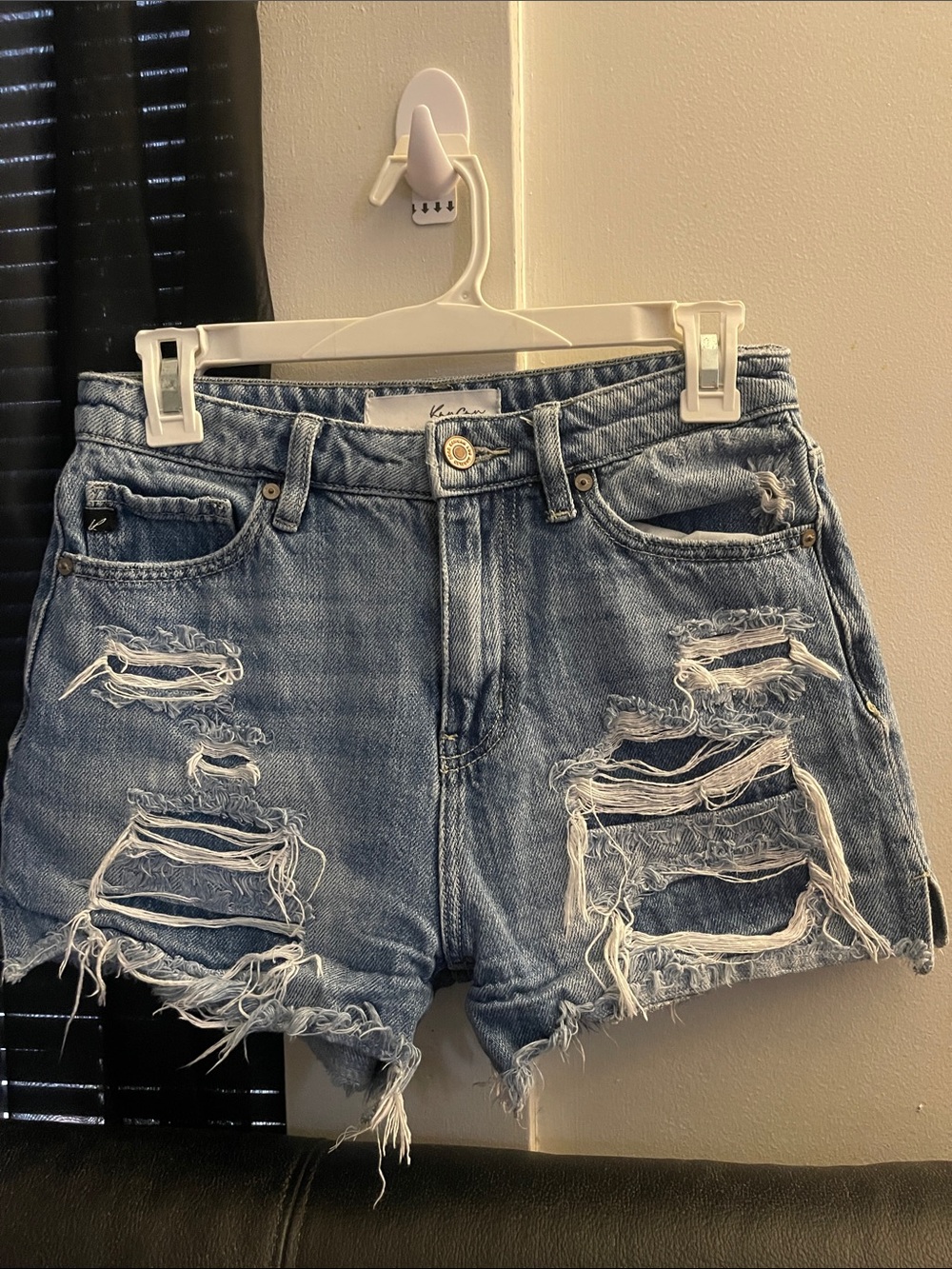 KanCan Estilo Distressed Light Blue High-Rise Denim Shorts Sz 3/25 NWOT